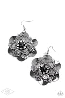 Paparazzi Midnight Garden - Black Earrings