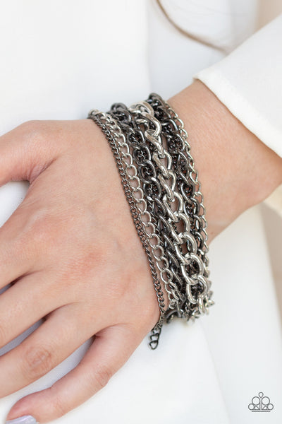 Paparazzi Metallic Horizon - Black