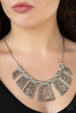 Paparazzi Vintage Vineyard - Silver