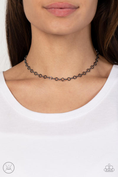 Paparazzi Keepin it Chic - Black Choker