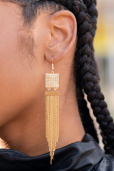 Paparazzi Dramatically Deco - Gold Earring